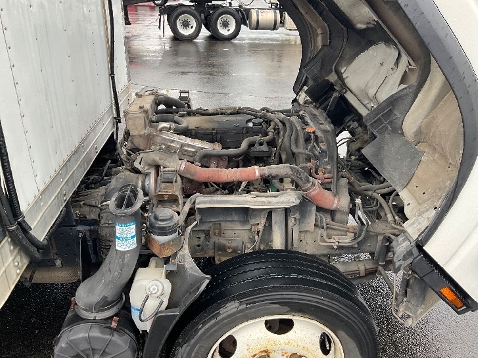 Refrigerated Truck-Light and Medium Duty Trucks-Isuzu-2019-NPR-Muskogee-OK-133,400\n\t\tmiles-$ 43,000 - Image 23