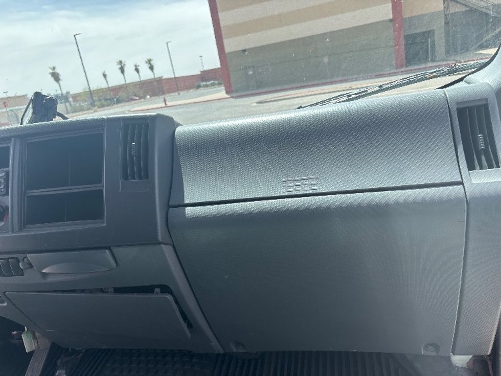 Refrigerated Truck-Light and Medium Duty Trucks-Isuzu-2019-NPRXD-Albuquerque-NM-147,305\n\t\tmiles-$ 49,000 - Image 20