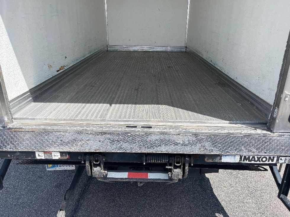 Refrigerated Truck-Light and Medium Duty Trucks-Isuzu-2019-NPRXD-El Paso-TX-92,730\n\t\tmiles-$ 51,750 - Image 10