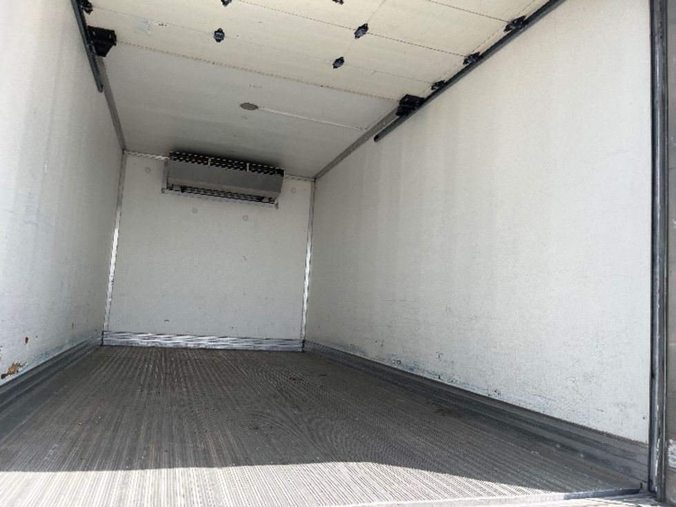 Refrigerated Truck-Light and Medium Duty Trucks-Isuzu-2019-NPRXD-El Paso-TX-92,730\n\t\tmiles-$ 51,750 - Image 12