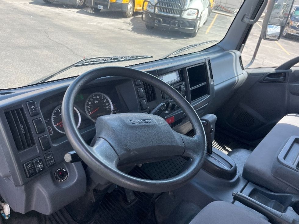 Refrigerated Truck-Light and Medium Duty Trucks-Isuzu-2019-NPRXD-El Paso-TX-92,730\n\t\tmiles-$ 51,750 - Image 17