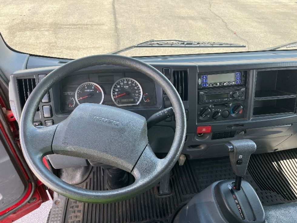Refrigerated Truck-Light and Medium Duty Trucks-Isuzu-2019-NPRXD-El Paso-TX-92,730\n\t\tmiles-$ 51,750 - Image 18