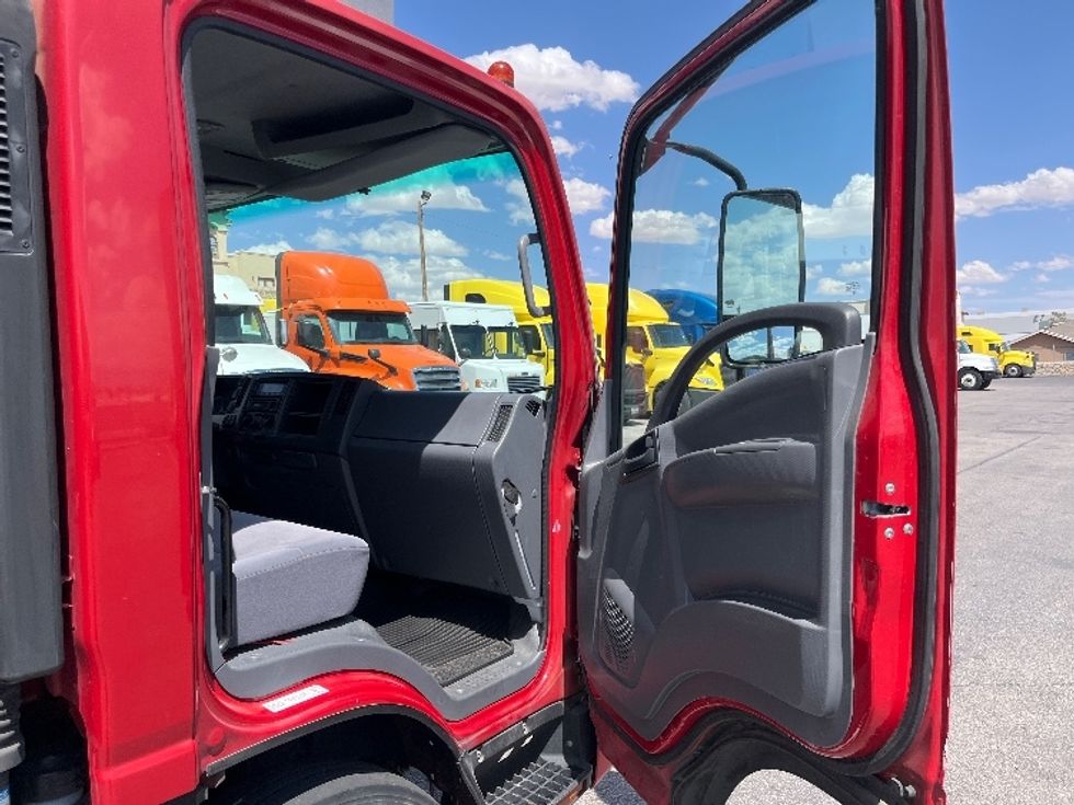 Refrigerated Truck-Light and Medium Duty Trucks-Isuzu-2019-NPRXD-El Paso-TX-92,730\n\t\tmiles-$ 51,750 - Image 20