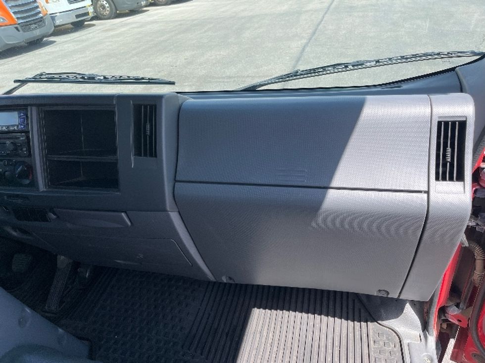 Refrigerated Truck-Light and Medium Duty Trucks-Isuzu-2019-NPRXD-El Paso-TX-92,730\n\t\tmiles-$ 51,750 - Image 21