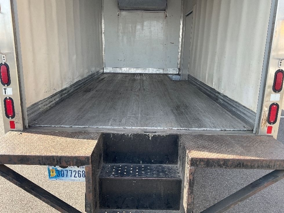 Refrigerated Truck-Light and Medium Duty Trucks-Isuzu-2019-NPRXD-Everett-WA-76,299\n\t\tmiles-$ 53,750 - Image 10