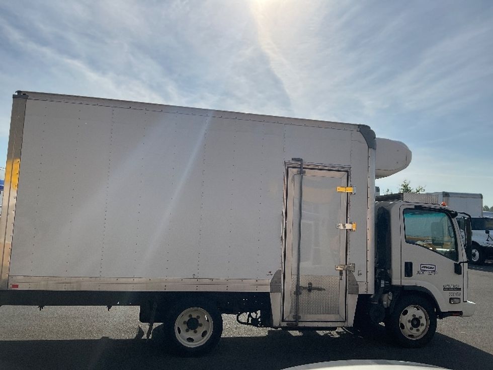 Refrigerated Truck-Light and Medium Duty Trucks-Isuzu-2019-NPRXD-Everett-WA-76,299\n\t\tmiles-$ 53,750 - Image 15