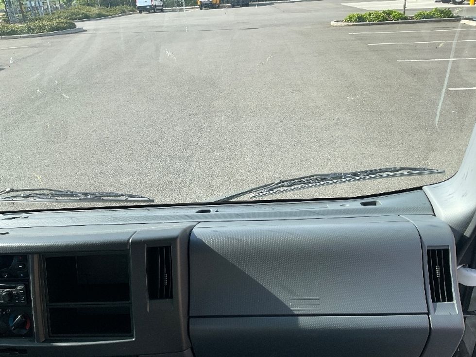Refrigerated Truck-Light and Medium Duty Trucks-Isuzu-2019-NPRXD-Everett-WA-76,299\n\t\tmiles-$ 53,750 - Image 21