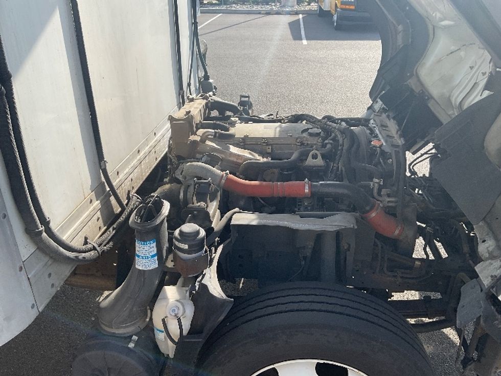 Refrigerated Truck-Light and Medium Duty Trucks-Isuzu-2019-NPRXD-Everett-WA-76,299\n\t\tmiles-$ 53,750 - Image 23