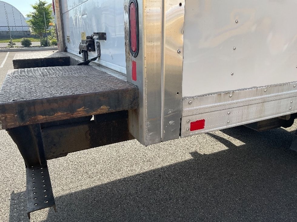 Refrigerated Truck-Light and Medium Duty Trucks-Isuzu-2019-NPRXD-Everett-WA-76,299\n\t\tmiles-$ 53,750 - Image 28