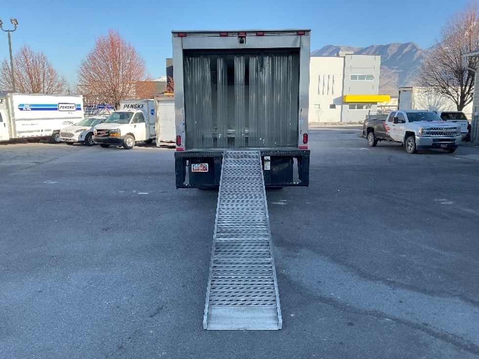 Refrigerated Truck-Light and Medium Duty Trucks-Isuzu-2019-NPRXD-Salt Lake City-UT-182,713\n\t\tmiles-$ 39,000 - Image 9