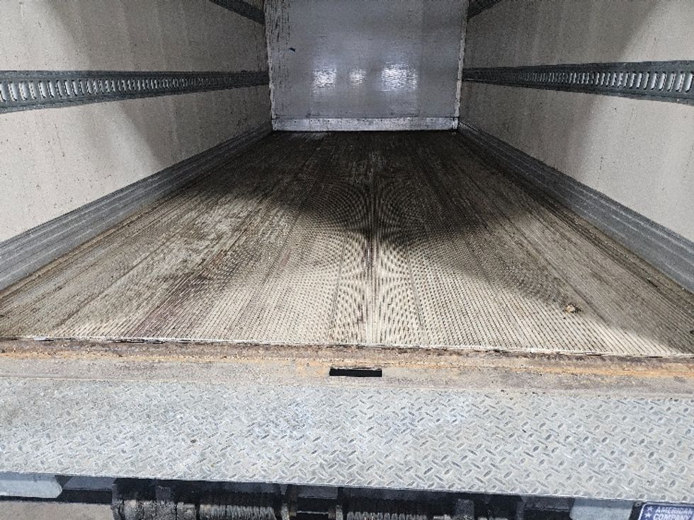 Refrigerated Truck-Light and Medium Duty Trucks-Isuzu-2019-NQR-Brooklyn Park-MN-33,956\n\t\tmiles-$ 59,750 - Image 10
