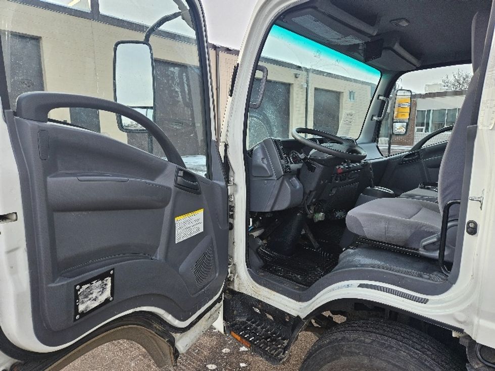 Refrigerated Truck-Light and Medium Duty Trucks-Isuzu-2019-NQR-Brooklyn Park-MN-33,956\n\t\tmiles-$ 59,750 - Image 16