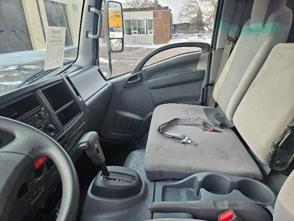 Refrigerated Truck-Light and Medium Duty Trucks-Isuzu-2019-NQR-Brooklyn Park-MN-33,956\n\t\tmiles-$ 59,750 - Image 19