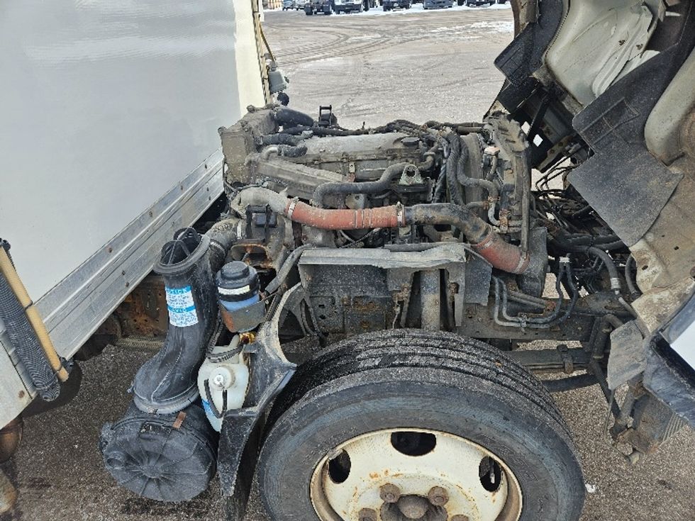 Refrigerated Truck-Light and Medium Duty Trucks-Isuzu-2019-NQR-Brooklyn Park-MN-33,956\n\t\tmiles-$ 59,750 - Image 23