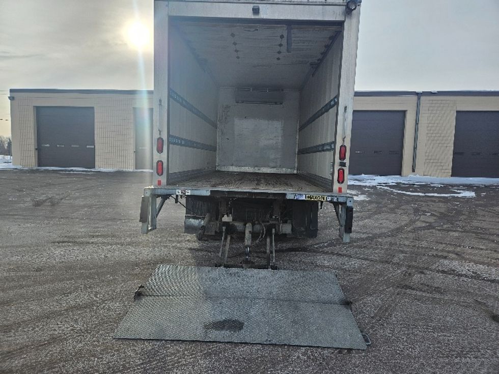 Refrigerated Truck-Light and Medium Duty Trucks-Isuzu-2019-NQR-Brooklyn Park-MN-33,956\n\t\tmiles-$ 59,750 - Image 9