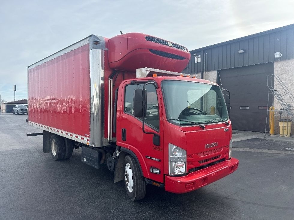 Refrigerated Truck-Light and Medium Duty Trucks-Isuzu-2019-NQR-Columbus-OH-106,424\n\t\tmiles-$ 51,750 - Image 3
