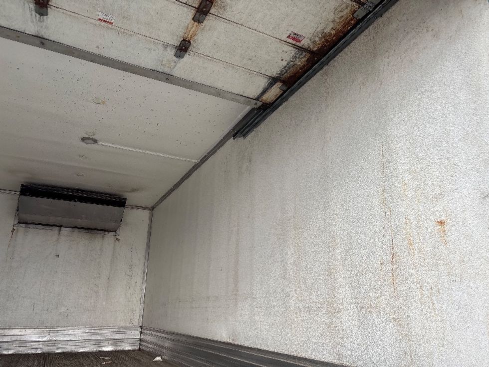 Refrigerated Truck-Light and Medium Duty Trucks-Isuzu-2019-NQR-Columbus-OH-123,956\n\t\tmiles-$ 49,500 - Image 11