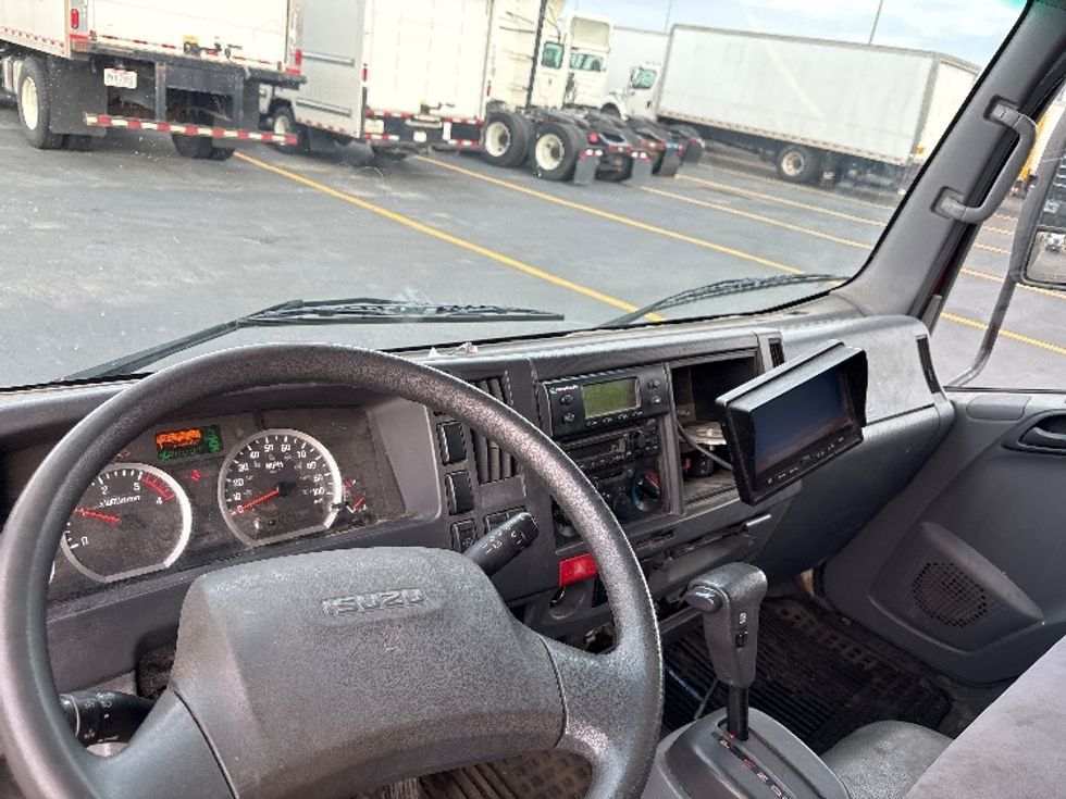 Refrigerated Truck-Light and Medium Duty Trucks-Isuzu-2019-NQR-Columbus-OH-123,956\n\t\tmiles-$ 49,500 - Image 17