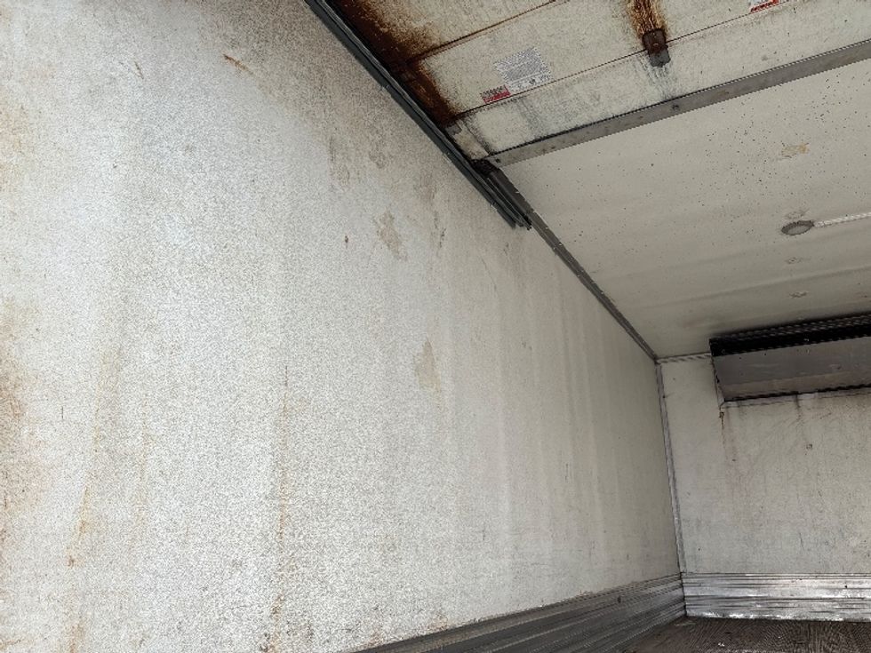 Refrigerated Truck-Light and Medium Duty Trucks-Isuzu-2019-NQR-Columbus-OH-123,956\n\t\tmiles-$ 49,500 - Image 9