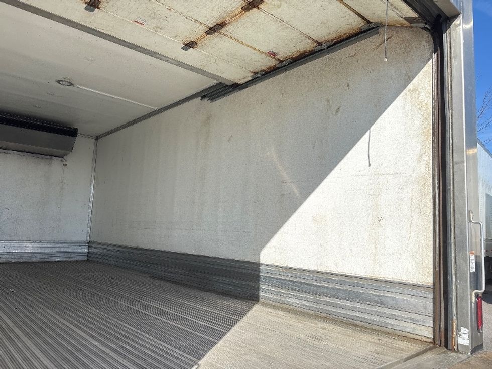 Refrigerated Truck-Light and Medium Duty Trucks-Isuzu-2019-NQR-Columbus-OH-148,128\n\t\tmiles-$ 48,000 - Image 11