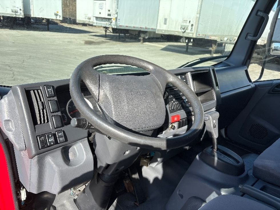 Refrigerated Truck-Light and Medium Duty Trucks-Isuzu-2019-NQR-Columbus-OH-148,128\n\t\tmiles-$ 48,000 - Image 16