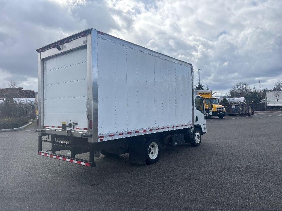 Refrigerated Truck-Light and Medium Duty Trucks-Isuzu-2019-NQR-Everett-WA-182,591\n\t\tmiles-$ 40,500 - Image 13