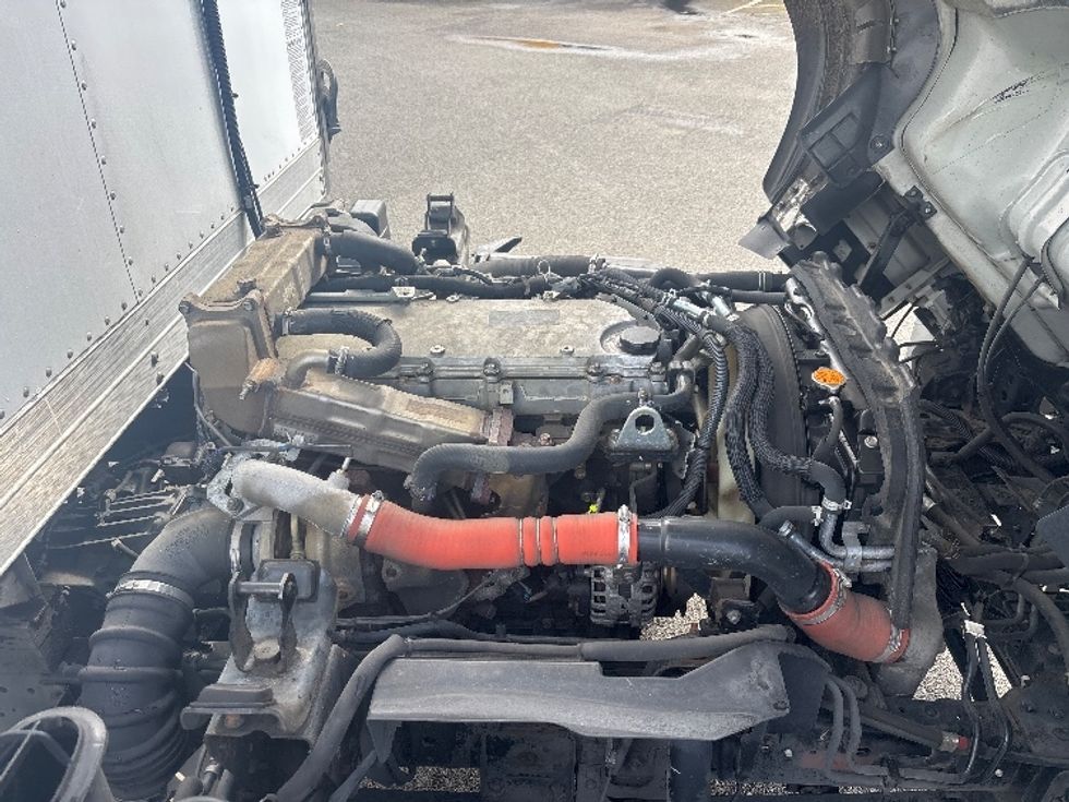 Refrigerated Truck-Light and Medium Duty Trucks-Isuzu-2019-NQR-Everett-WA-182,591\n\t\tmiles-$ 40,500 - Image 23