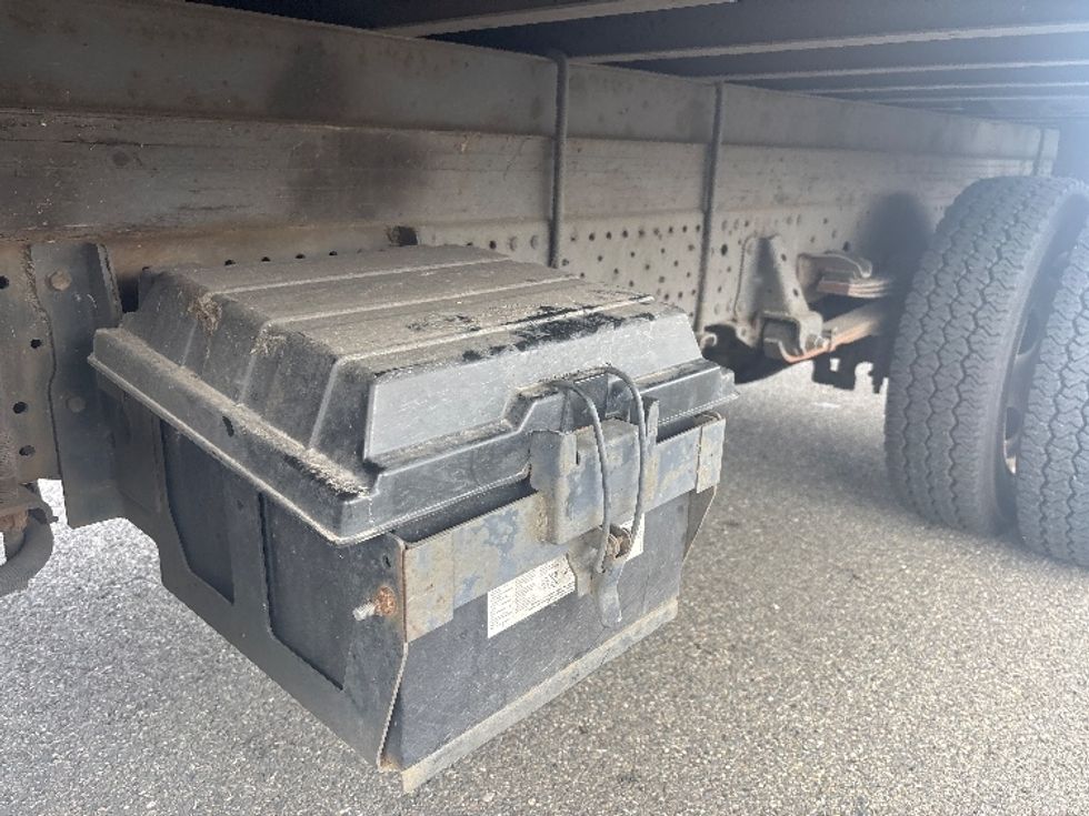 Refrigerated Truck-Light and Medium Duty Trucks-Isuzu-2019-NQR-Everett-WA-182,591\n\t\tmiles-$ 40,500 - Image 5