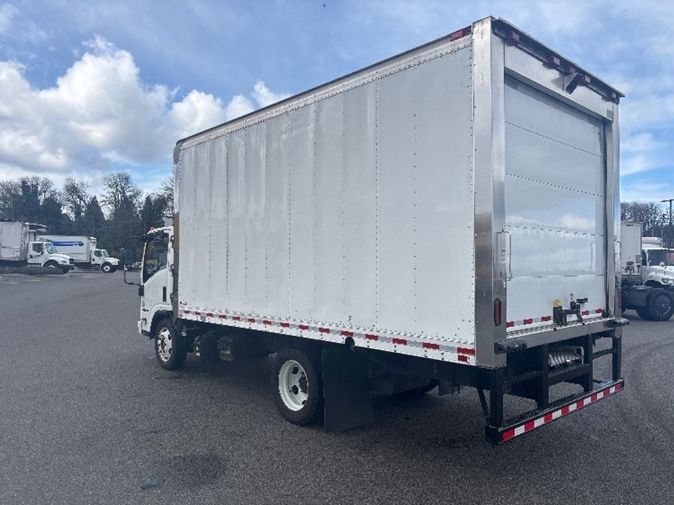 Refrigerated Truck-Light and Medium Duty Trucks-Isuzu-2019-NQR-Everett-WA-182,591\n\t\tmiles-$ 40,500 - Image 6