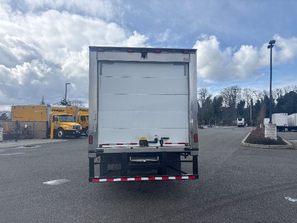 Refrigerated Truck-Light and Medium Duty Trucks-Isuzu-2019-NQR-Everett-WA-182,591\n\t\tmiles-$ 40,500 - Image 7