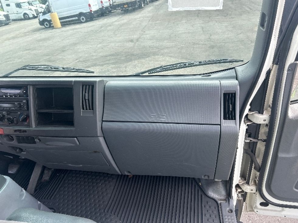 Refrigerated Truck-Light and Medium Duty Trucks-Isuzu-2019-NQR-La Mirada-CA-169,400\n\t\tmiles-$ 41,500 - Image 21