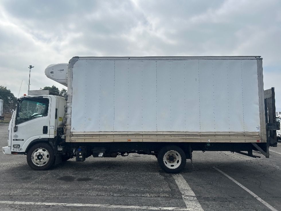 Refrigerated Truck-Light and Medium Duty Trucks-Isuzu-2019-NQR-La Mirada-CA-169,400\n\t\tmiles-$ 41,500 - Image 4