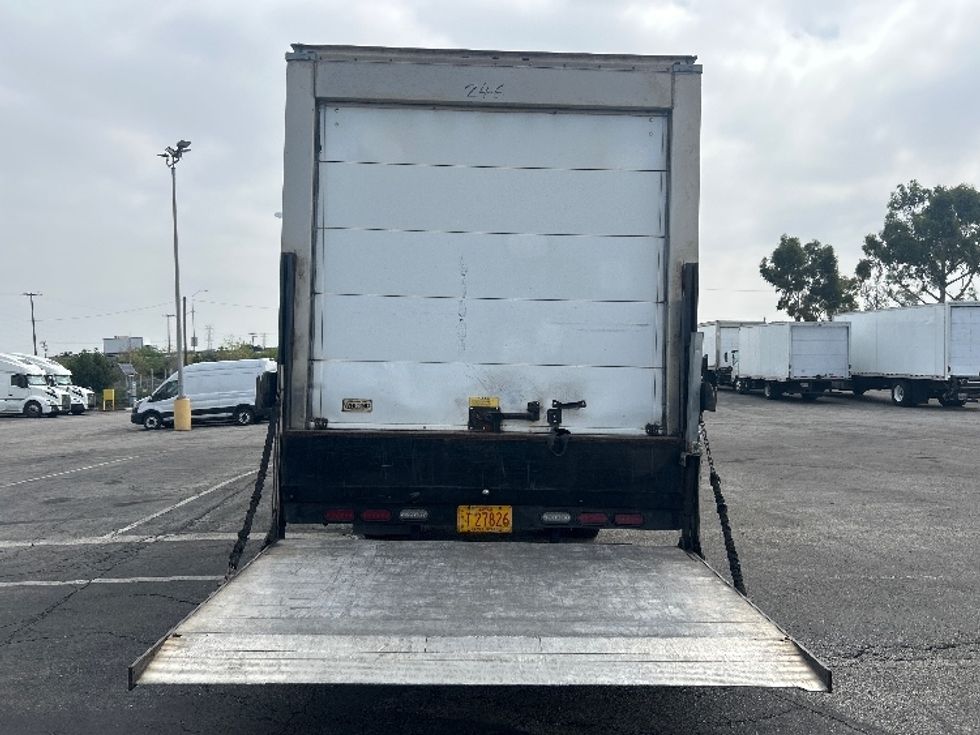 Refrigerated Truck-Light and Medium Duty Trucks-Isuzu-2019-NQR-La Mirada-CA-169,400\n\t\tmiles-$ 41,500 - Image 8