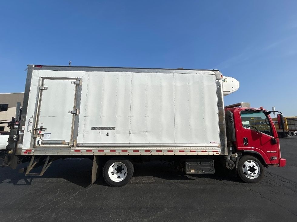Refrigerated Truck-Light and Medium Duty Trucks-Isuzu-2019-NQR-La Mirada-CA-51,824\n\t\tmiles-$ 57,750 - Image 15