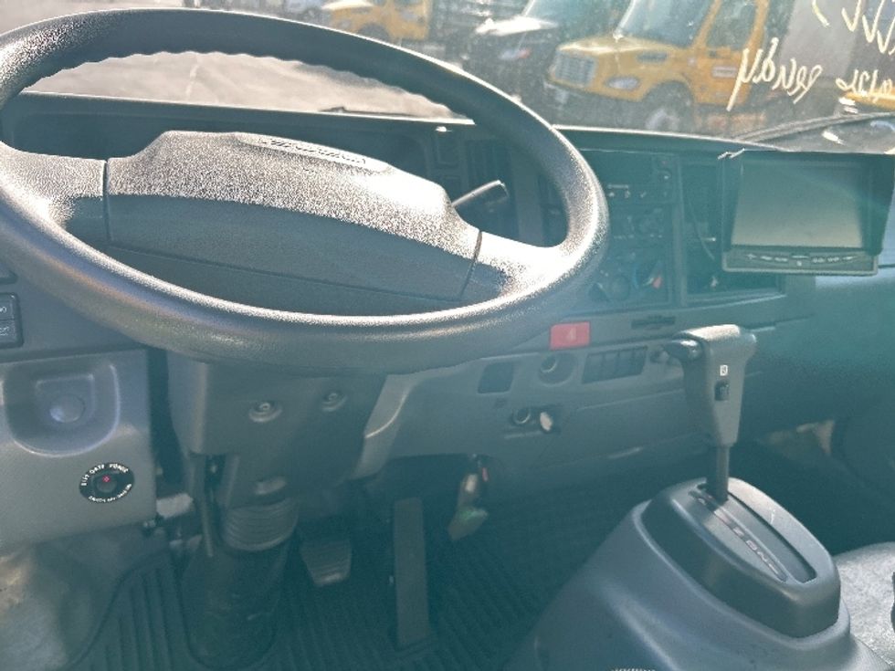 Refrigerated Truck-Light and Medium Duty Trucks-Isuzu-2019-NQR-La Mirada-CA-51,824\n\t\tmiles-$ 57,750 - Image 18