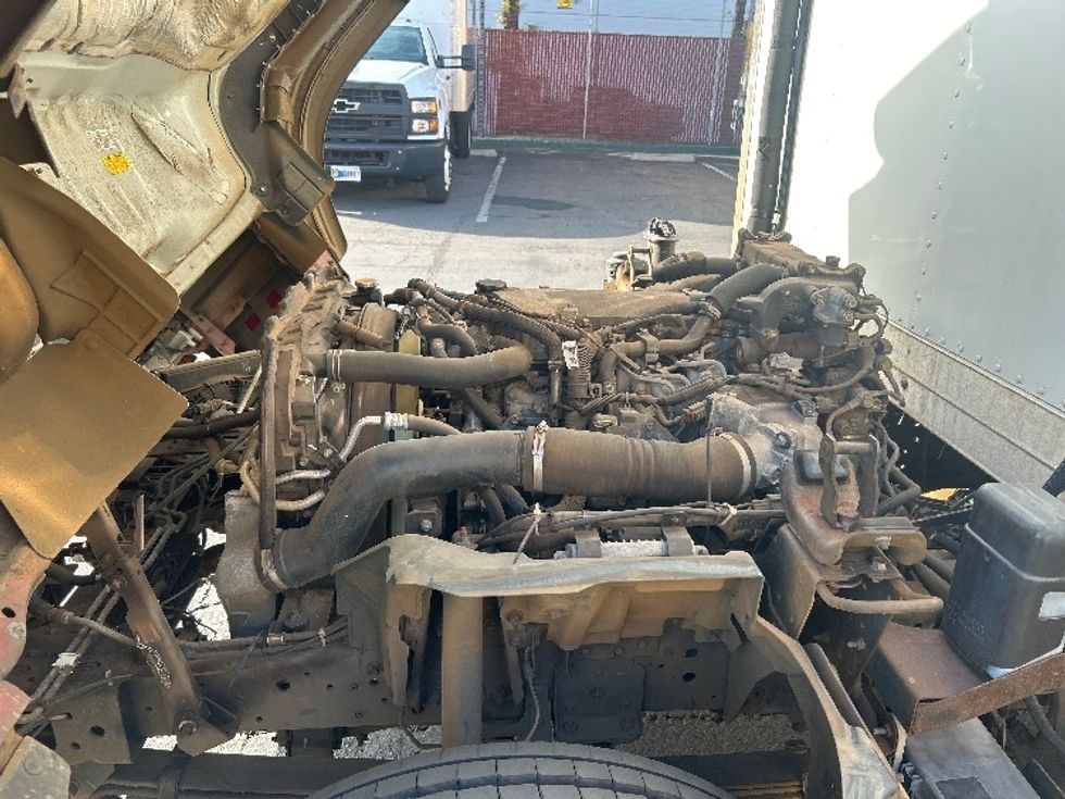 Refrigerated Truck-Light and Medium Duty Trucks-Isuzu-2019-NQR-La Mirada-CA-51,824\n\t\tmiles-$ 57,750 - Image 28