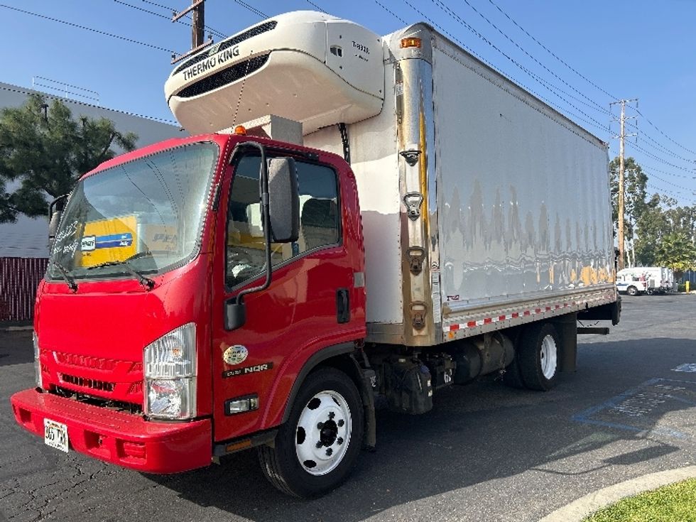 Refrigerated Truck-Light and Medium Duty Trucks-Isuzu-2019-NQR-La Mirada-CA-51,824\n\t\tmiles-$ 57,750 - Image 3