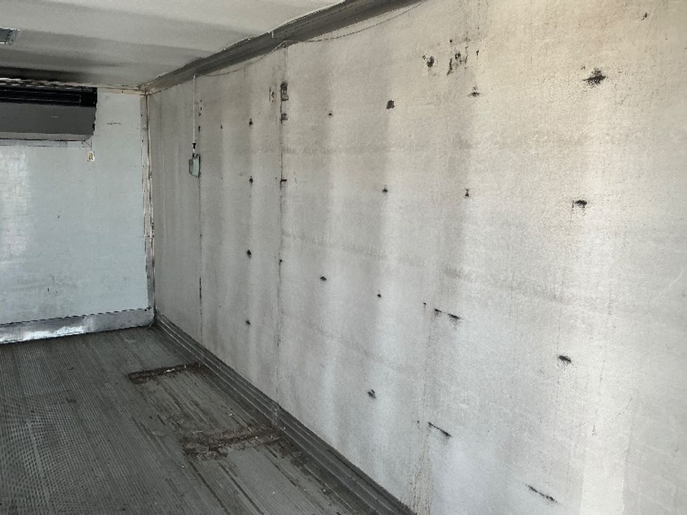 Refrigerated Truck-Light and Medium Duty Trucks-Isuzu-2019-NQR-Montebello-CA-142,094\n\t\tmiles-$ 48,250 - Image 12