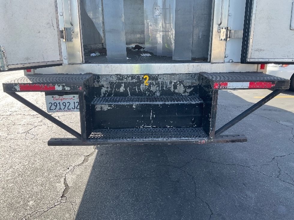 Refrigerated Truck-Light and Medium Duty Trucks-Isuzu-2019-NQR-Montebello-CA-142,094\n\t\tmiles-$ 48,250 - Image 9