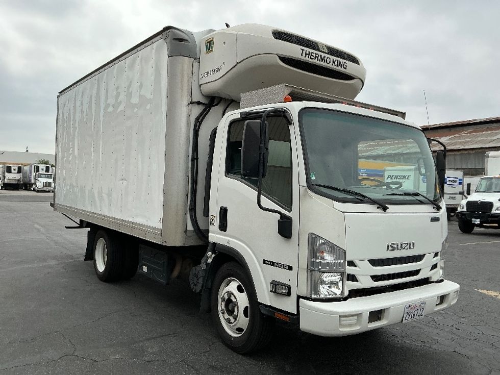 Refrigerated Truck-Light and Medium Duty Trucks-Isuzu-2019-NQR-Montebello-CA-147,000\n\t\tmiles-$ 47,250 - Image 1