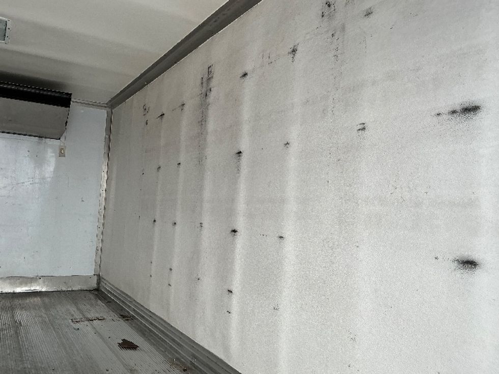 Refrigerated Truck-Light and Medium Duty Trucks-Isuzu-2019-NQR-Montebello-CA-147,000\n\t\tmiles-$ 47,250 - Image 12