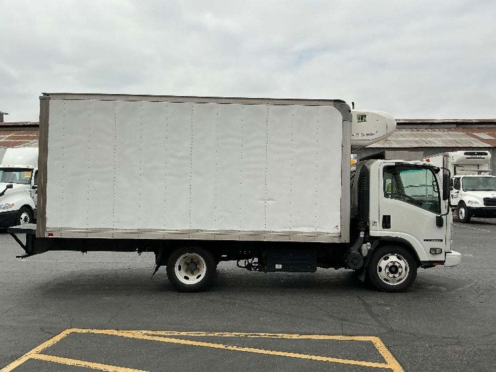 Refrigerated Truck-Light and Medium Duty Trucks-Isuzu-2019-NQR-Montebello-CA-147,000\n\t\tmiles-$ 47,250 - Image 15