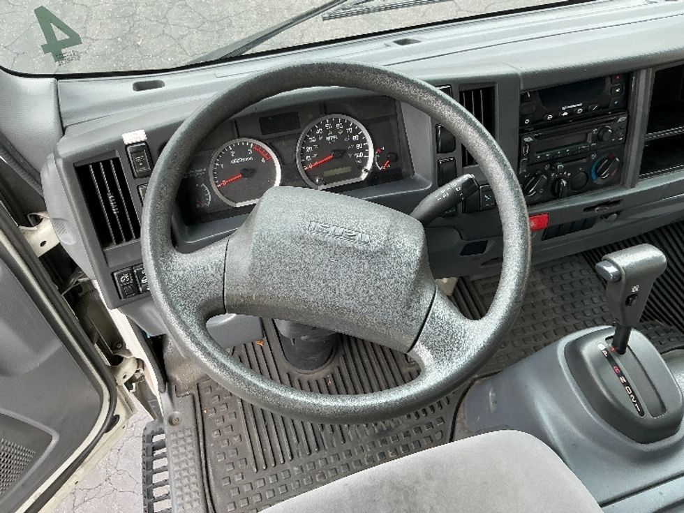 Refrigerated Truck-Light and Medium Duty Trucks-Isuzu-2019-NQR-Montebello-CA-147,000\n\t\tmiles-$ 47,250 - Image 17