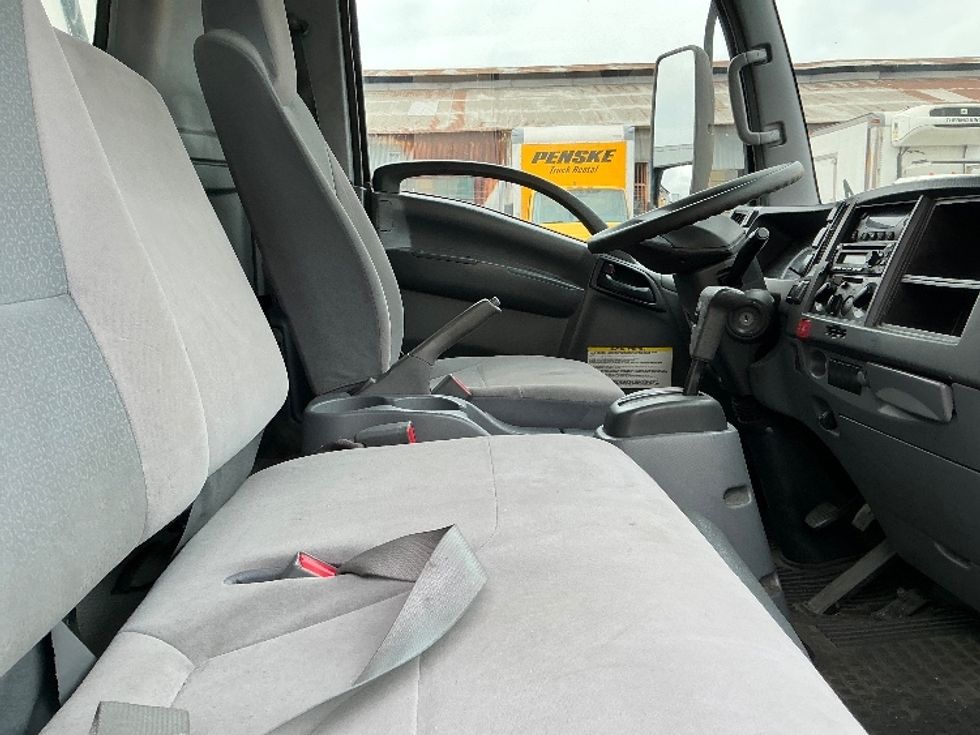 Refrigerated Truck-Light and Medium Duty Trucks-Isuzu-2019-NQR-Montebello-CA-147,000\n\t\tmiles-$ 47,250 - Image 22