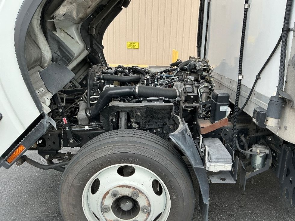 Refrigerated Truck-Light and Medium Duty Trucks-Isuzu-2019-NQR-Montebello-CA-147,000\n\t\tmiles-$ 47,250 - Image 24