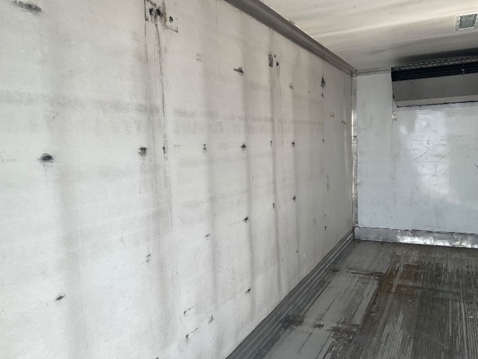 Refrigerated Truck-Light and Medium Duty Trucks-Isuzu-2019-NQR-Montebello-CA-155,099\n\t\tmiles-$ 42,500 - Image 11