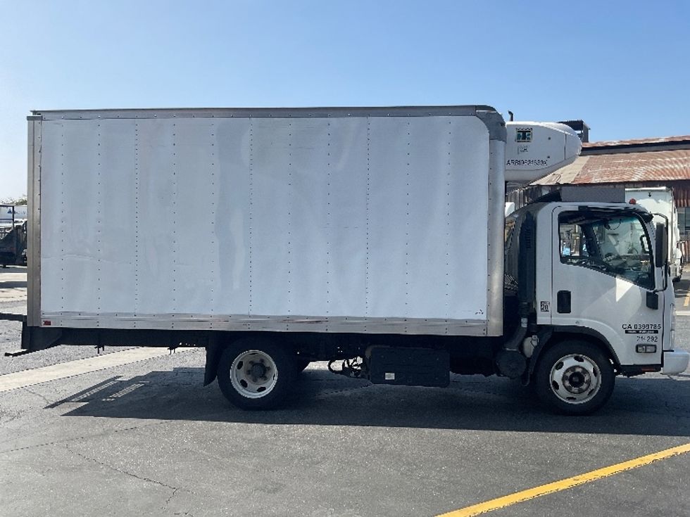 Refrigerated Truck-Light and Medium Duty Trucks-Isuzu-2019-NQR-Montebello-CA-155,099\n\t\tmiles-$ 42,500 - Image 15