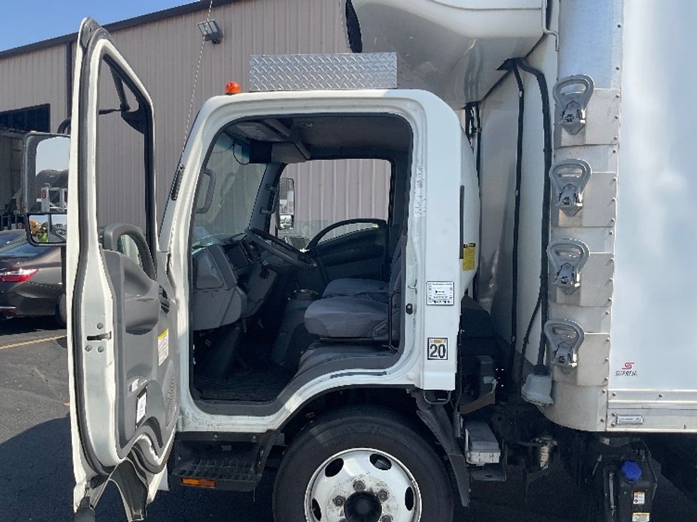 Refrigerated Truck-Light and Medium Duty Trucks-Isuzu-2019-NQR-Montebello-CA-155,099\n\t\tmiles-$ 42,500 - Image 16