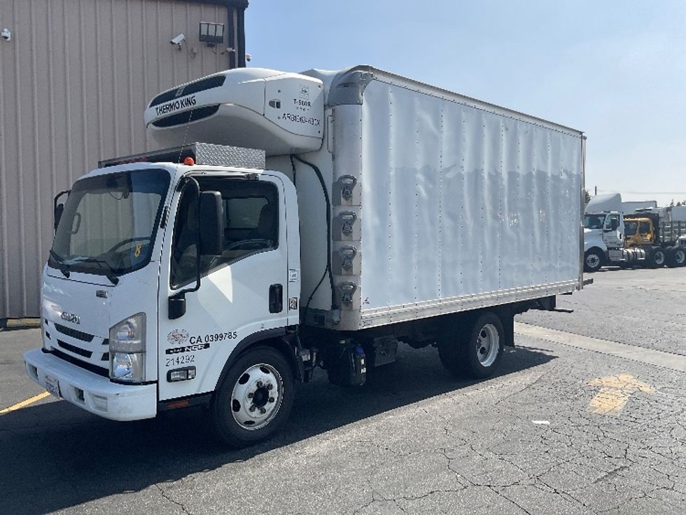 Refrigerated Truck-Light and Medium Duty Trucks-Isuzu-2019-NQR-Montebello-CA-155,099\n\t\tmiles-$ 42,500 - Image 3