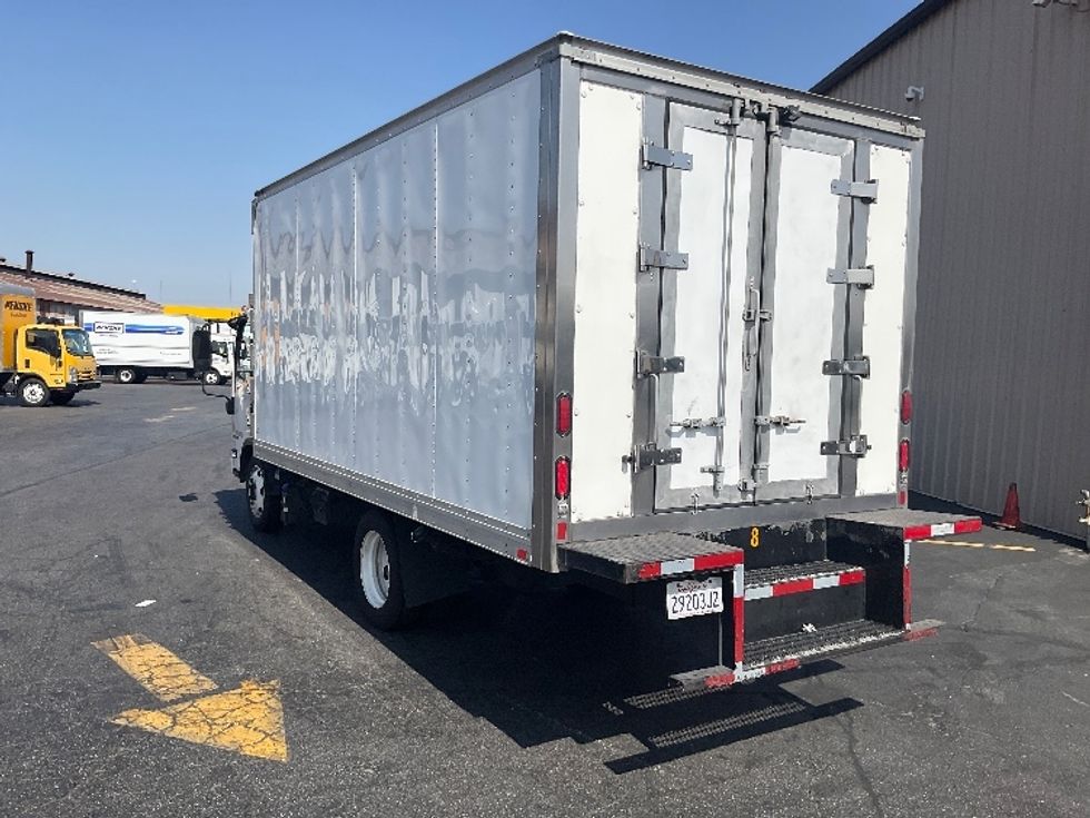 Refrigerated Truck-Light and Medium Duty Trucks-Isuzu-2019-NQR-Montebello-CA-155,099\n\t\tmiles-$ 42,500 - Image 6
